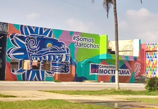 Ayuntamiento de Coatza y Cementos Moctezuma se encargan de mejorar la imagen de la ciudad.