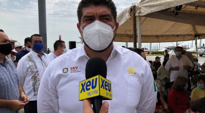 No podemos obligar a los maestros a dar clases presenciales y virtuales a la misma vez: SEV