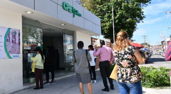 Falla red de CFE y usuarios no pueden realizar ni pagos en cefemáticos ni trámites en las oficinas regionales