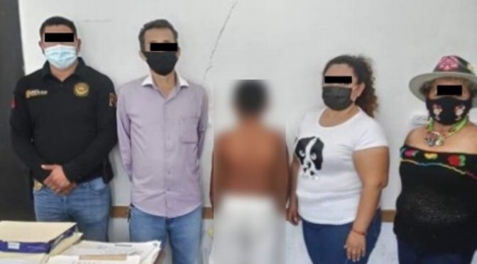 Abuela le prende fuego como castigo y su madre lo permite.