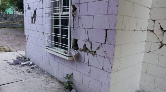 Reportan 2 muertos por sismo en Acapulco