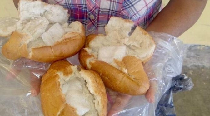 Mujer pretendía ingresar con bolillos rellenos de cristal a penal en Veracruz