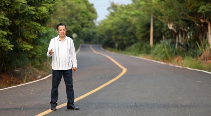 Asegura gobernador que se realizan obras aún sin el Fonden