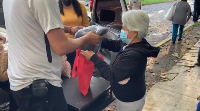 Regresa el frijol económico a Xalapa, rematan a 20 pesos el kilo.