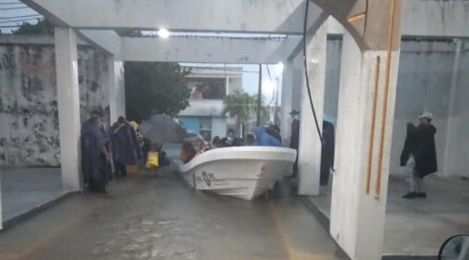 Ya descendió el agua en Lerdo; hay afectaciones en el 80% de las casas: Alcalde