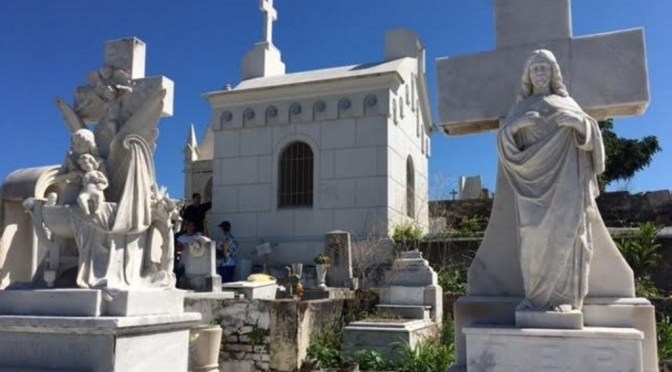Autoridad municipal de Veracruz informa si abrirán o no panteones en Día de Muertos