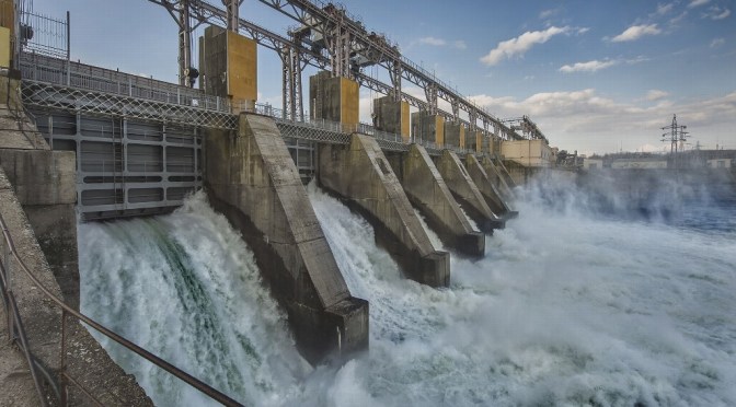 Empresas extranjeras están interesadas en modernizar 14 hidroeléctricas, dice AMLO