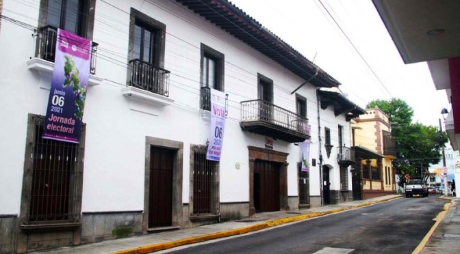 Se filtra lista de plurinominales para el congreso local, sale humo guinda del OPLE