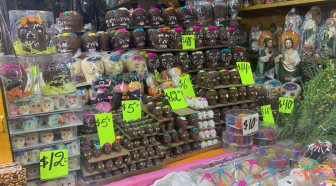 Incrementan un 25 por ciento precios de insumos para Día de Muertos.
