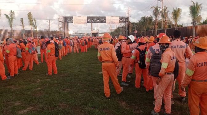 Regresan a trabajar obreros de Ica Fluor a la Refinería de Dos Bocas