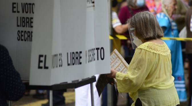 Proponen que mexicanos voten a partir de los 16 años