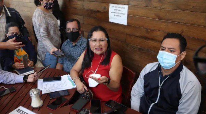 Denuncian a la Oficial Mayor de la SEV de propiciar el nepotismo