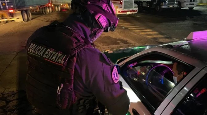 En alcoholímetro aplican 21 infracciones a conductores, unidades al corralón
