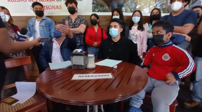 Ciudadano y estudiantes de Teocelo piden el restablecimiento de la ruta Teocelo a la avenida Ruiz Cortines de Xalapa