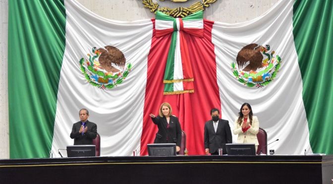 Con 49 diputados y diputadas y el primer diputade no binario así queda integrada la nueva Legislatura.