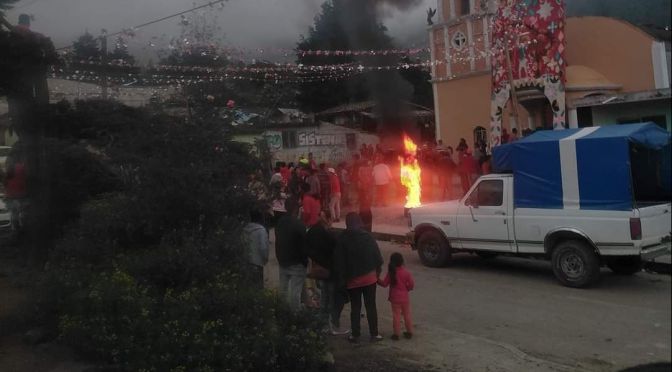 Casi lo linchan por robarse un santito de la iglesia de Ayahualulco.