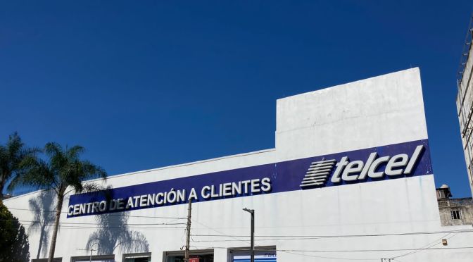 Usuario de Telcel denuncia presunto fraude, le cobran miles por un servicio que nunca recibió.