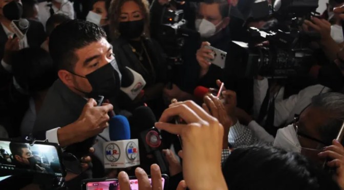 Siguen los asaltos en el puerto de Veracruz tan solo en una escuela se robaron 2 millones de pesos en cable