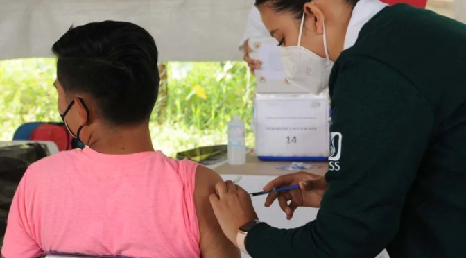 Mensaje de WhatsApp ‘mal informó’ a padres de Orizaba que exigían vacuna para menores de 12 años