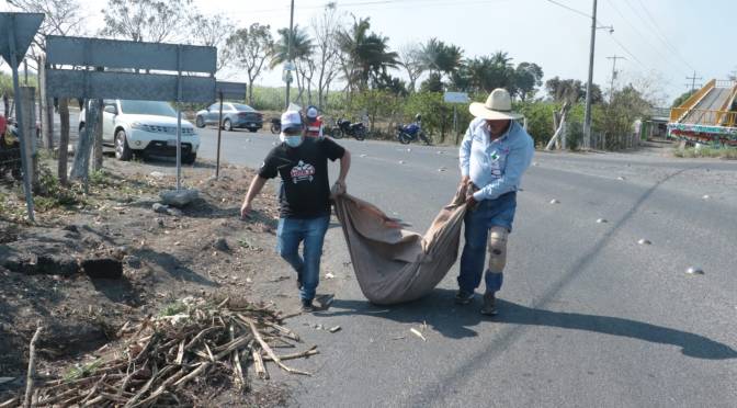 Dirección de PC de Úrsulo Galván procura seguridad de ciudadanía limpiando caminos