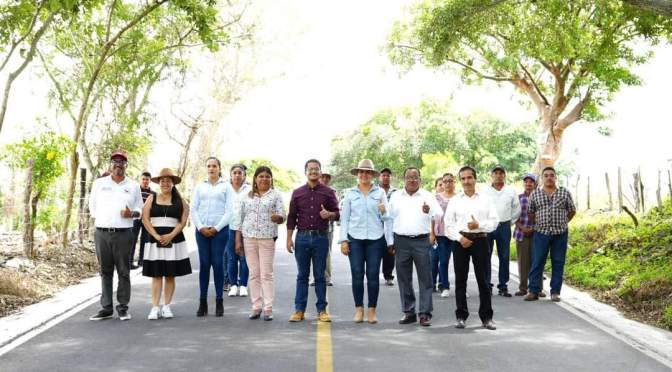 Emiliano Zapata crece con obras de impacto, Erick Ruíz inaugura carretera El Roble-Palmar Estación