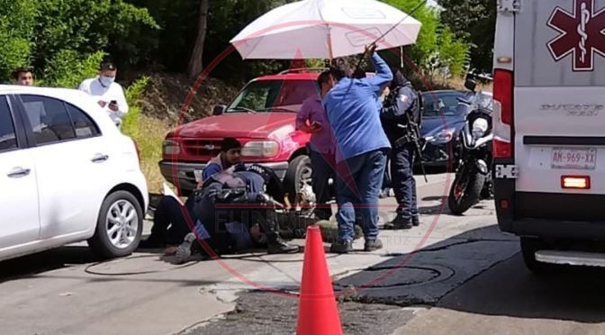 Trabajador de Telmex cae de un poste en Xalapa