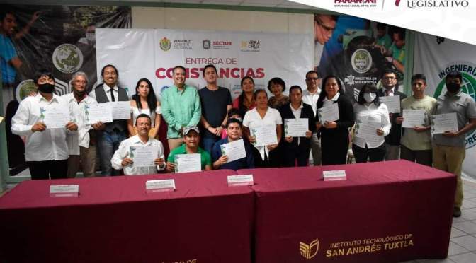 En Los Tuxtlas, hay guías turísticos capacitados y profesionales: Fararoni