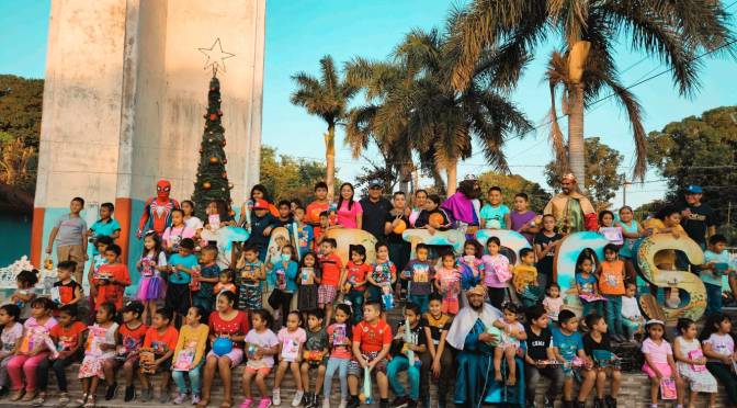 Maratónica caravana de Reyes Magos dio regalos a cientos de niños Galvanenses