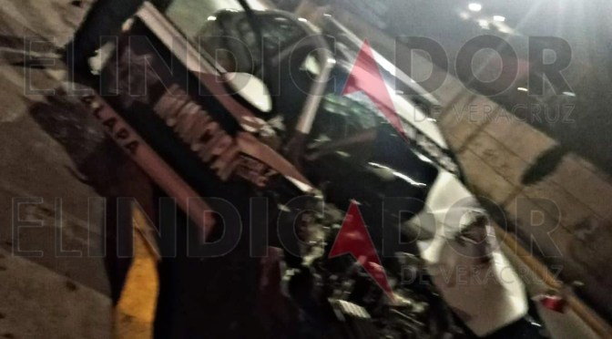 Choca patrulla de la Policía Municipal de Xalapa en la calle Bolivia