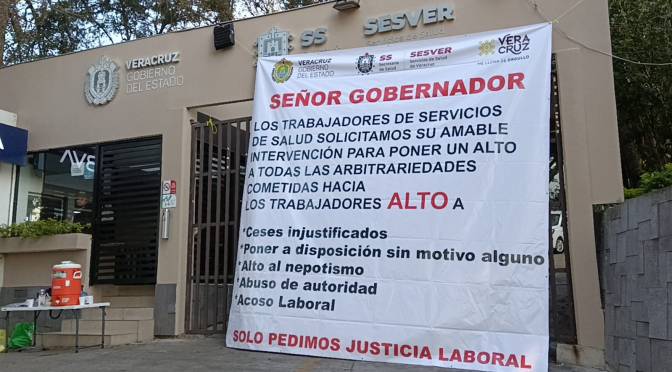 Toman oficinas de la Secretaria de Salud, se quejan de despidos injustificados