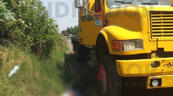 Chófer de camión muere de presunto infarto en la Xalapa-Veracruz a la altura de Miradores