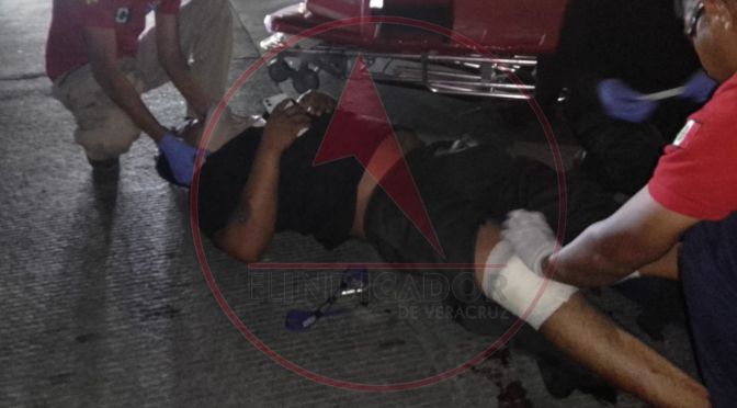 Automóvil impacta a motociclista en la colonia Revolución de Xalapa