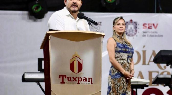 El magisterio es un agente de cambio y de transformación: Zenyazen Escobar