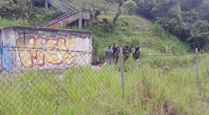 Hallan persona sin vida al interior de una construcción abandonada de Xalapa.