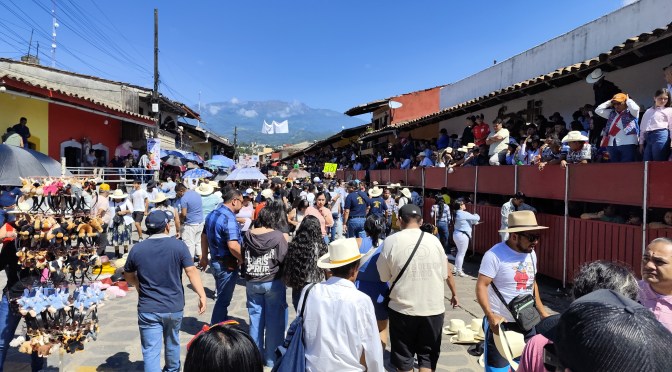 La Xiqueñada celebra 50 años con fiesta multitudinaria y 11 lesionados