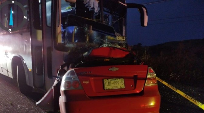 Familia pierde la vida tras accidente automovilístico en Alvarado; abren carpeta de investigación