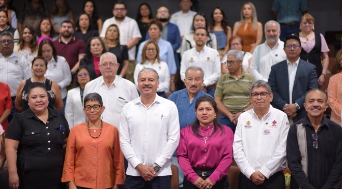 Celebra diputado 45 aniversario de la Universidad Pedagógica Veracruzana