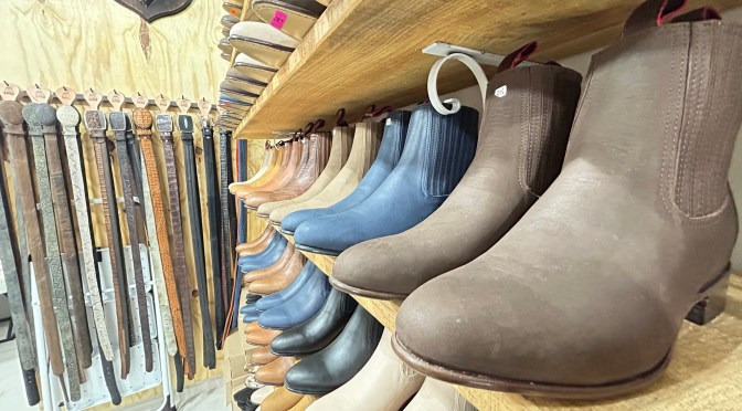 Naolinco vive su temporada fuerte de calzado artesanal: tradición, calidad y talento local