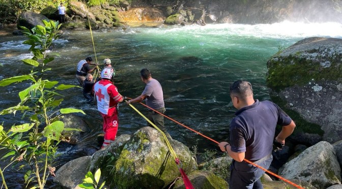 Sobrevivió a una caída en la cascada de La Monja: “Es un milagro, estaba a punto de morir”