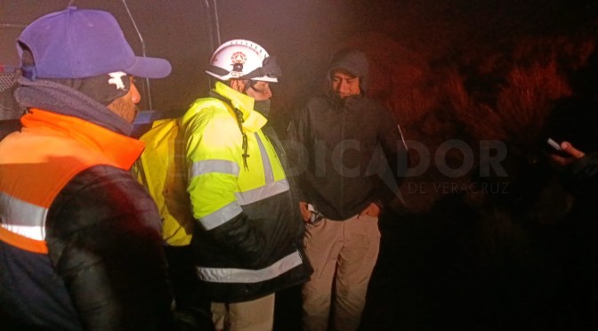 Tras más de 12 horas de búsqueda, rescatan a pareja extraviada en el Cofre de Perote