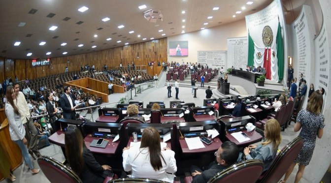 Congreso revisa Leyes de Ingresos de los 212 municipios; advierten contra impuestos sin sustento